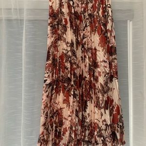 Beautiful pleated autumn coloured maxi skirt